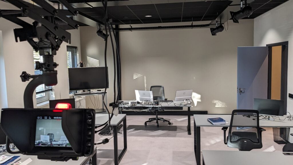 LAI's Cutting-Edge Hybrid Training Studio: A Glimpse Inside 2 PXL 20240423 060401395.MP